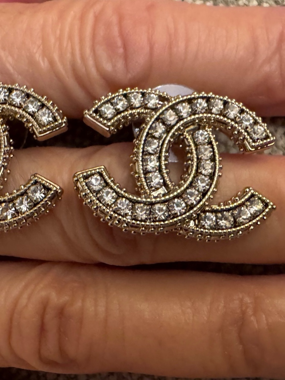 Classic Chanel CC Logo Large Strass Crystal Embellished Gold Stud Earrings - Picture 5 of 5